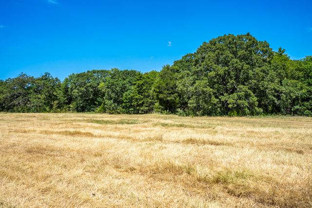 000 County Road 2615, Ivanhoe, TX 75447