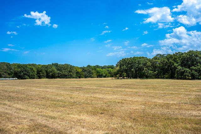 000 County Road 2615, Ivanhoe, TX 75447