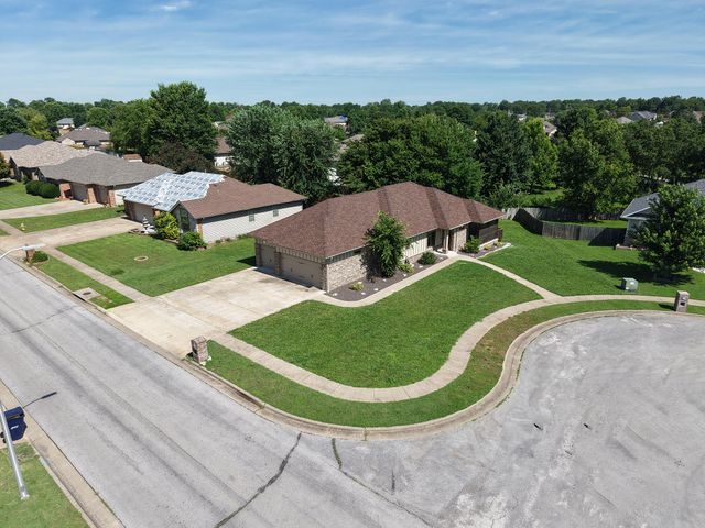 3193 W Grandview Street, Springfield, MO 65803