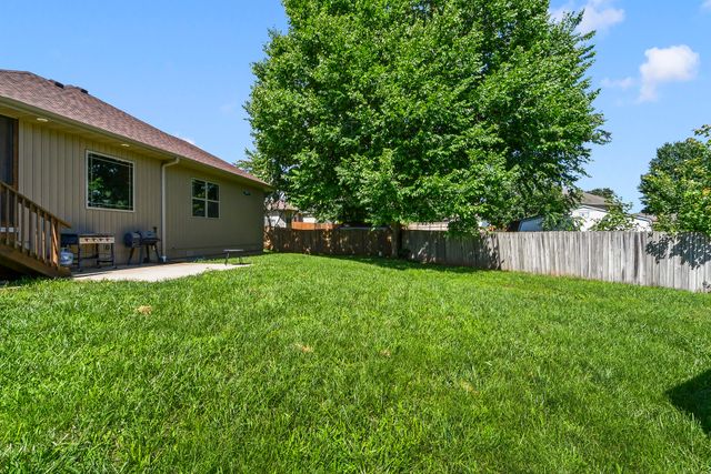 3193 W Grandview Street, Springfield, MO 65803