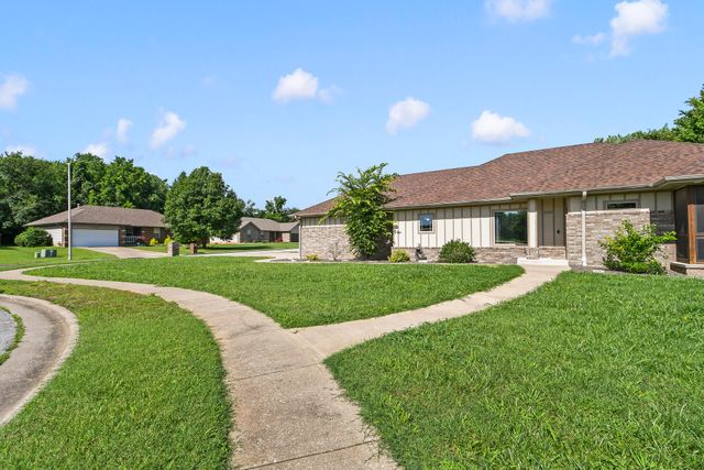 3193 W Grandview Street, Springfield, MO 65803