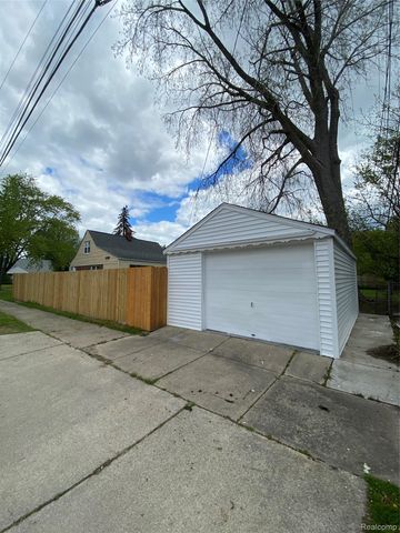20202 Lancaster Street, Harper Woods, MI 48225