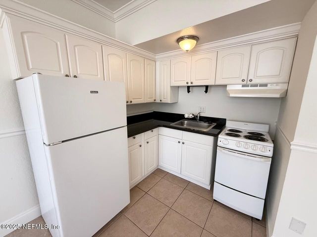 311 W ASHLEY Street 1412, Jacksonville, FL 32202