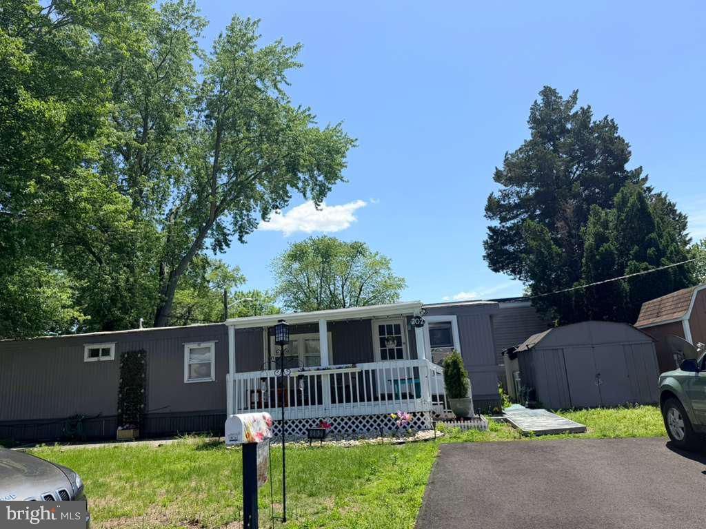 202 FLORIDA AVE, Williamstown, NJ 08094