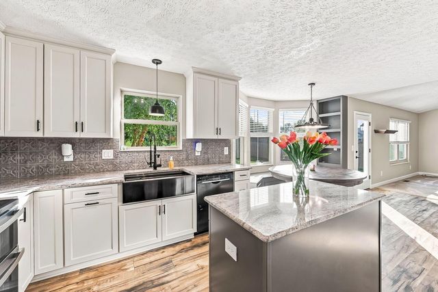 76 Lantern Chase Drive, Delaware, OH 43015