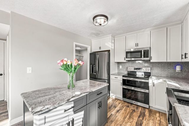 76 Lantern Chase Drive, Delaware, OH 43015
