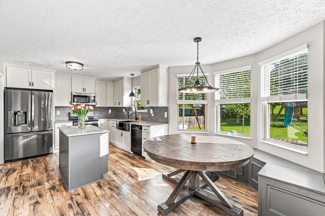 76 Lantern Chase Drive, Delaware, OH 43015