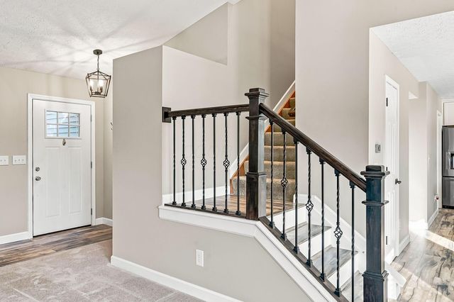 76 Lantern Chase Drive, Delaware, OH 43015