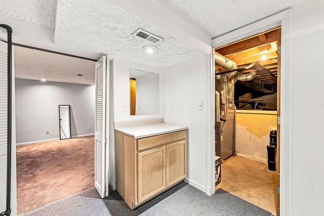 76 Lantern Chase Drive, Delaware, OH 43015