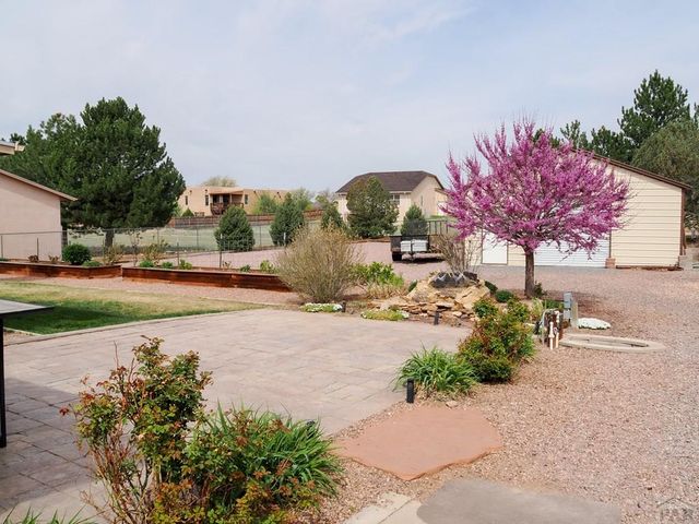 235 S Golfwood Dr E, Pueblo West, CO 81007