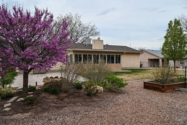 235 S Golfwood Dr E, Pueblo West, CO 81007