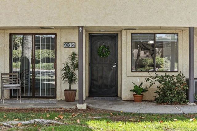 966 Lupine Hills Drive 64, Vista, CA 92081