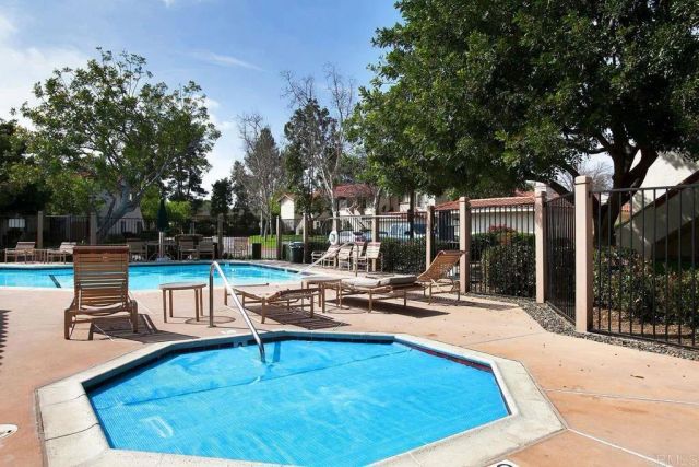 966 Lupine Hills Drive 64, Vista, CA 92081