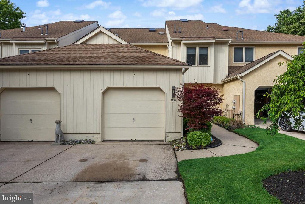 1410 CHANTICLEER, Cherry Hill, NJ 08003