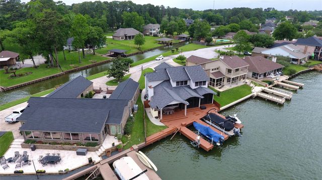 12618 Pelican Boulevard, Willis, TX 77318