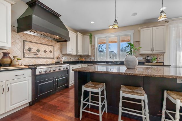 1147 Steeple View Drive, Long Grove, IL 60047