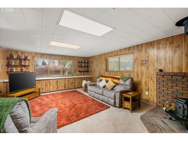 10831 Ne OREGON St, Portland, OR 97220