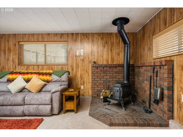 10831 Ne OREGON St, Portland, OR 97220