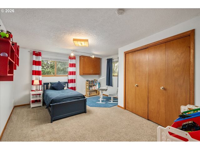 10831 Ne OREGON St, Portland, OR 97220