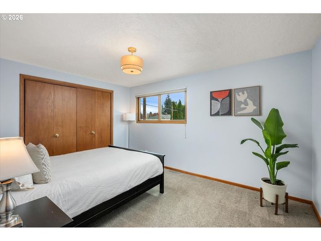 10831 Ne OREGON St, Portland, OR 97220