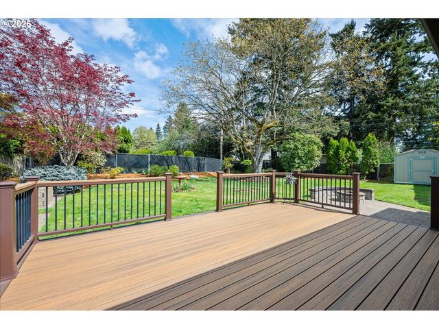 10831 Ne OREGON St, Portland, OR 97220