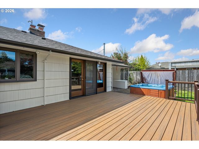 10831 Ne OREGON St, Portland, OR 97220