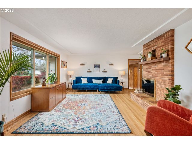 10831 Ne OREGON St, Portland, OR 97220