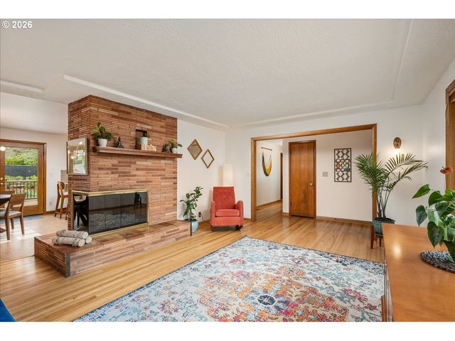 10831 Ne OREGON St, Portland, OR 97220