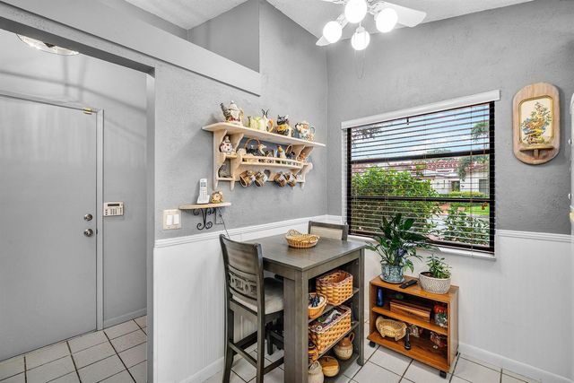 6215 Kings Gate Circle, Delray Beach, FL 33484
