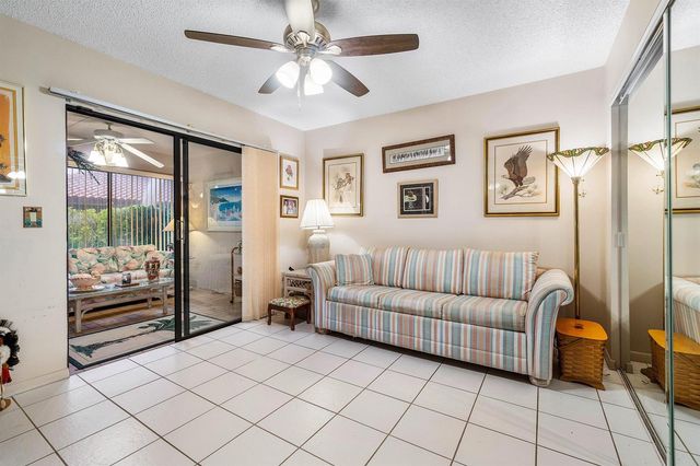 6215 Kings Gate Circle, Delray Beach, FL 33484