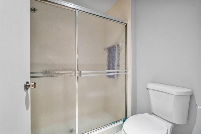6215 Kings Gate Circle, Delray Beach, FL 33484
