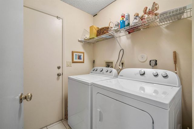 6215 Kings Gate Circle, Delray Beach, FL 33484
