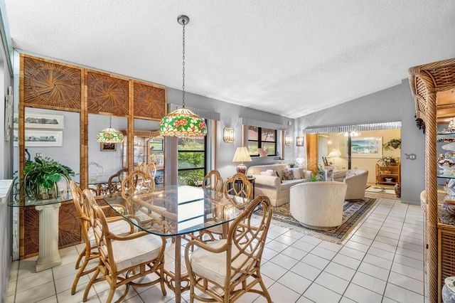6215 Kings Gate Circle, Delray Beach, FL 33484