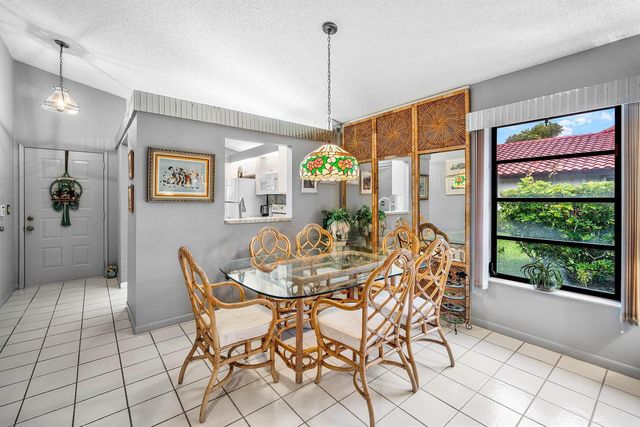 6215 Kings Gate Circle, Delray Beach, FL 33484
