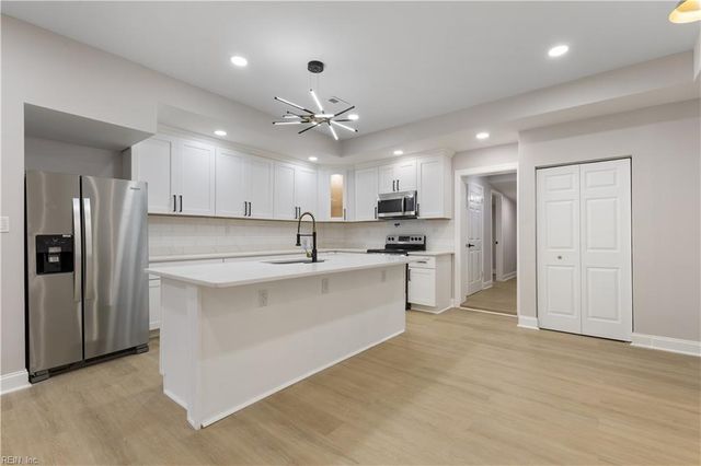 1124 24th ST, Newport News, VA 23607