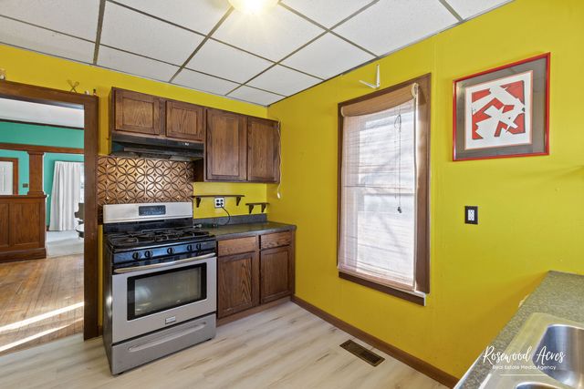 1035 S 3rd Avenue, Kankakee, IL 60901