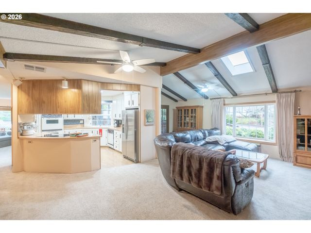 2120 ROBINS Ln Se 73A, Salem, OR 97306