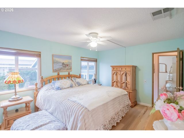 2120 ROBINS Ln Se 73A, Salem, OR 97306