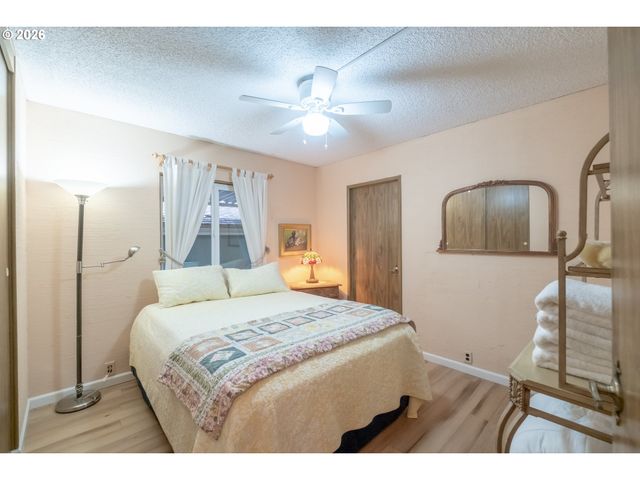 2120 ROBINS Ln Se 73A, Salem, OR 97306