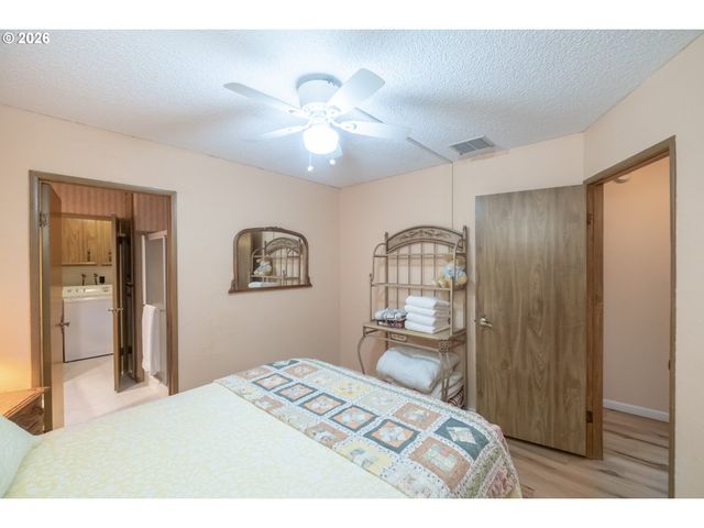 2120 ROBINS Ln Se 73A, Salem, OR 97306