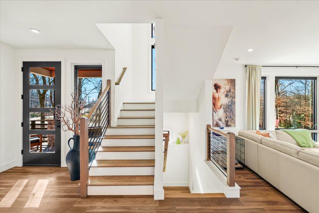 1301 Chestnut Dr, Brentwood, TN 37027