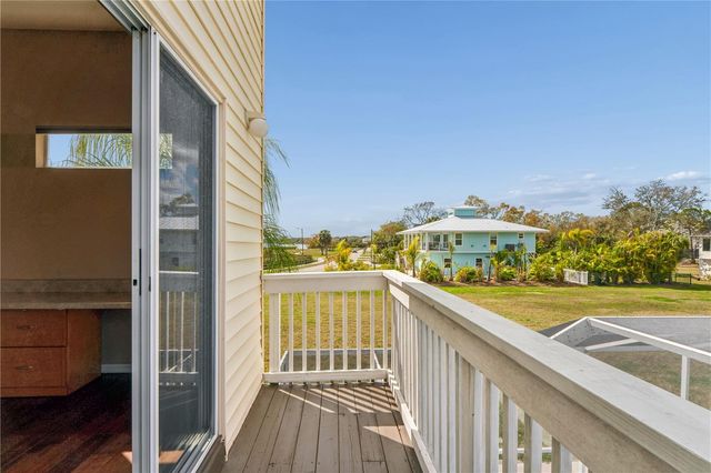 402 SHORE DRIVE W, Oldsmar, FL 34677