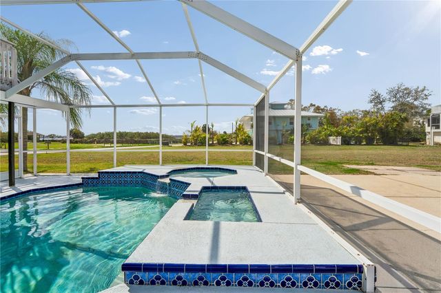 402 SHORE DRIVE W, Oldsmar, FL 34677