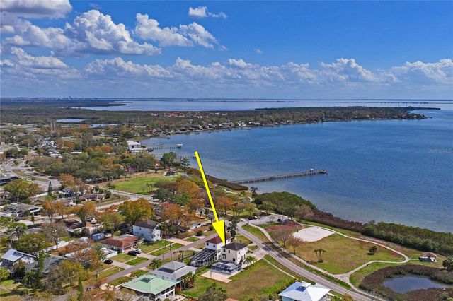 402 SHORE DRIVE W, Oldsmar, FL 34677