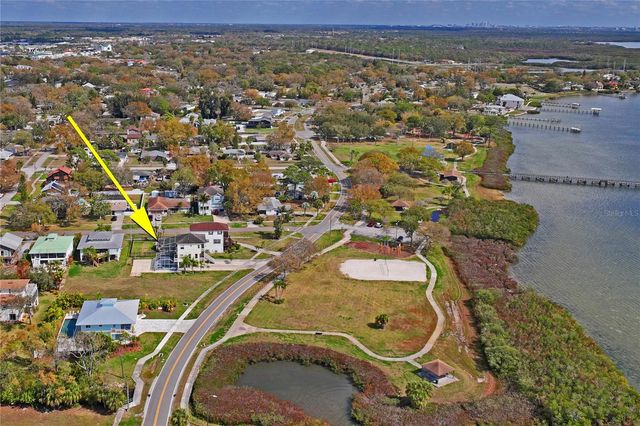 402 SHORE DRIVE W, Oldsmar, FL 34677