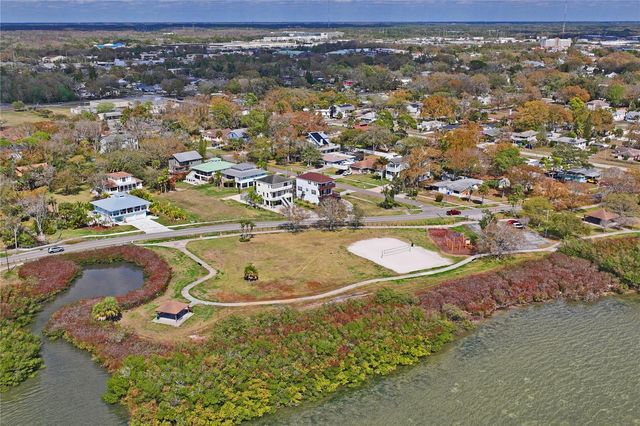 402 SHORE DRIVE W, Oldsmar, FL 34677