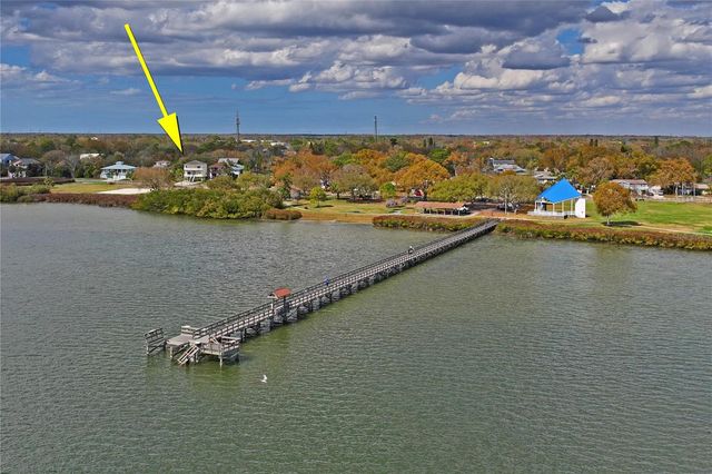 402 SHORE DRIVE W, Oldsmar, FL 34677