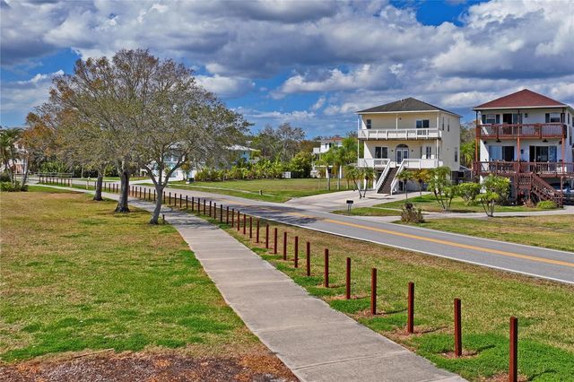 402 SHORE DRIVE W, Oldsmar, FL 34677