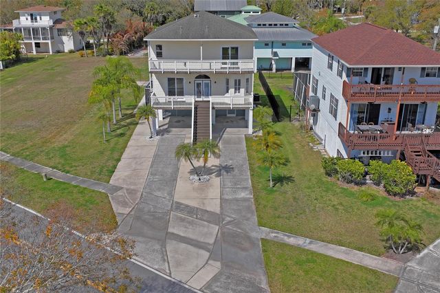 402 SHORE DRIVE W, Oldsmar, FL 34677