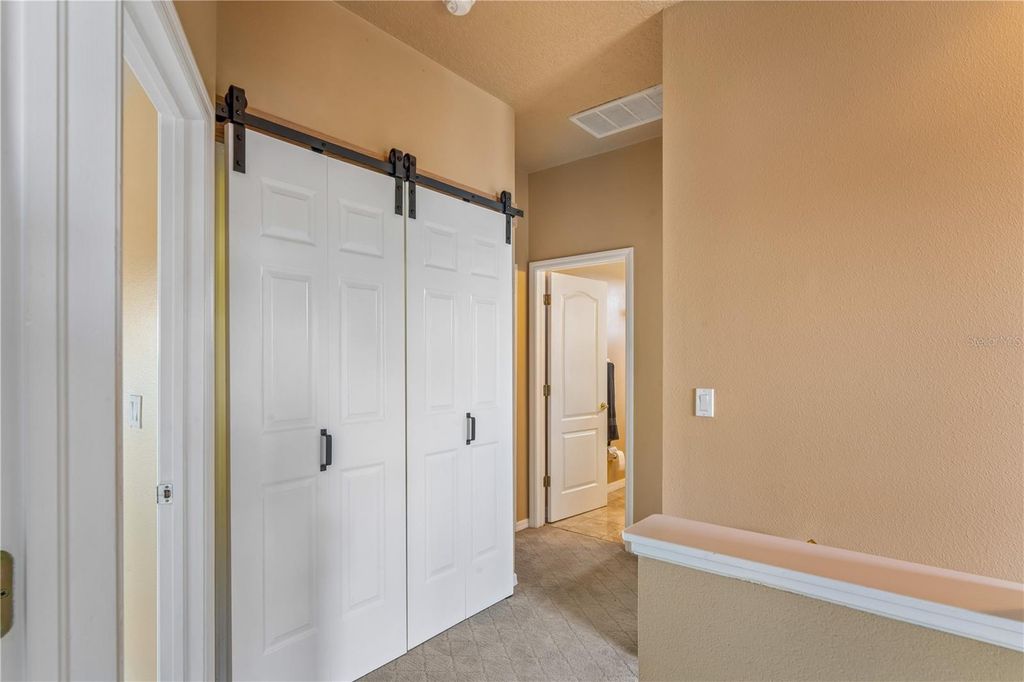 Image 29 of property listing at 402 SHORE DRIVE W, Oldsmar, FL 34677